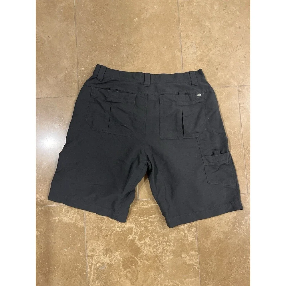 The North Face Mens Size 36 Regular Shorts Gray Nylon Zip Pocket Outdoor Hiking